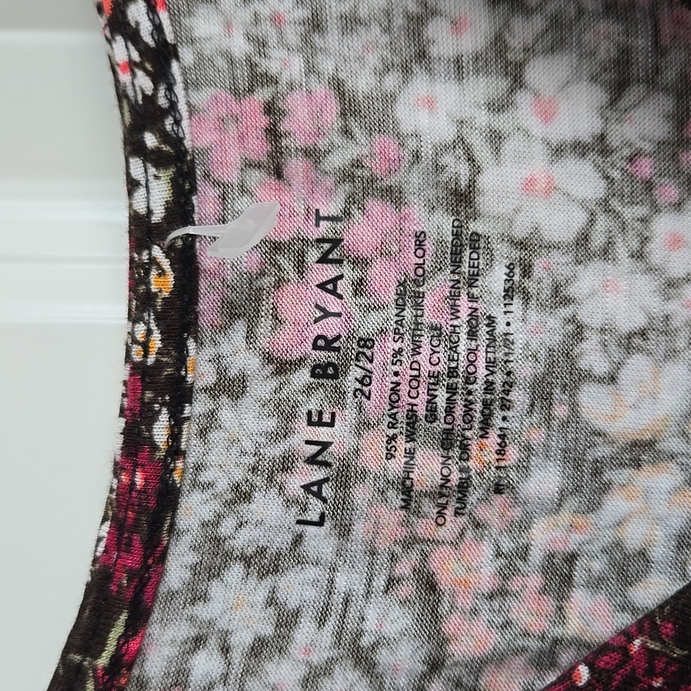 Lane Bryant floral top - Picture 5 of 16